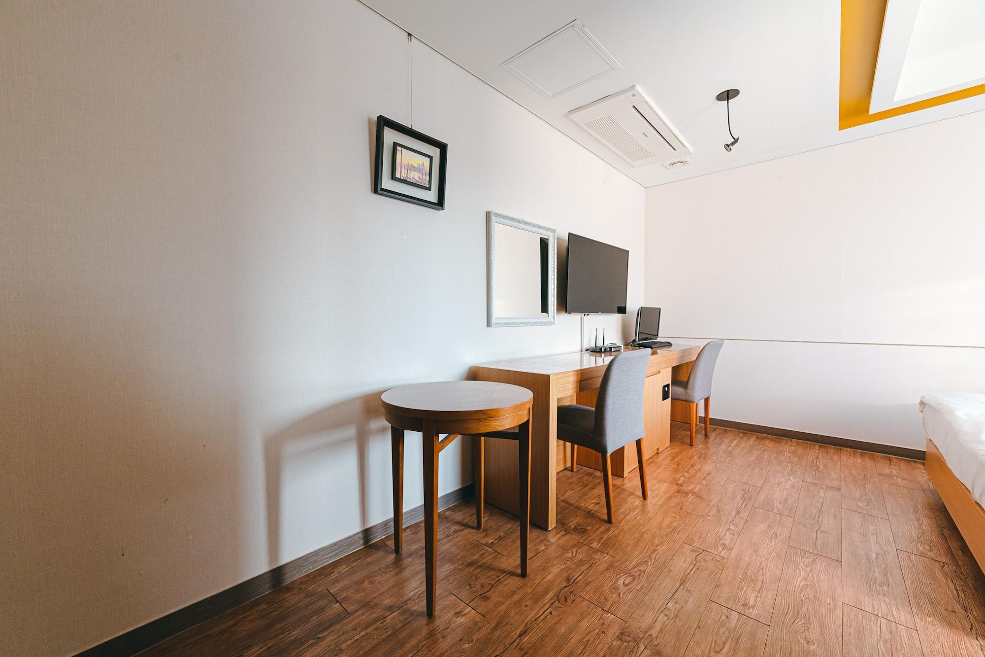 Gallery Tourist Hotel Thongjong Kültér fotó