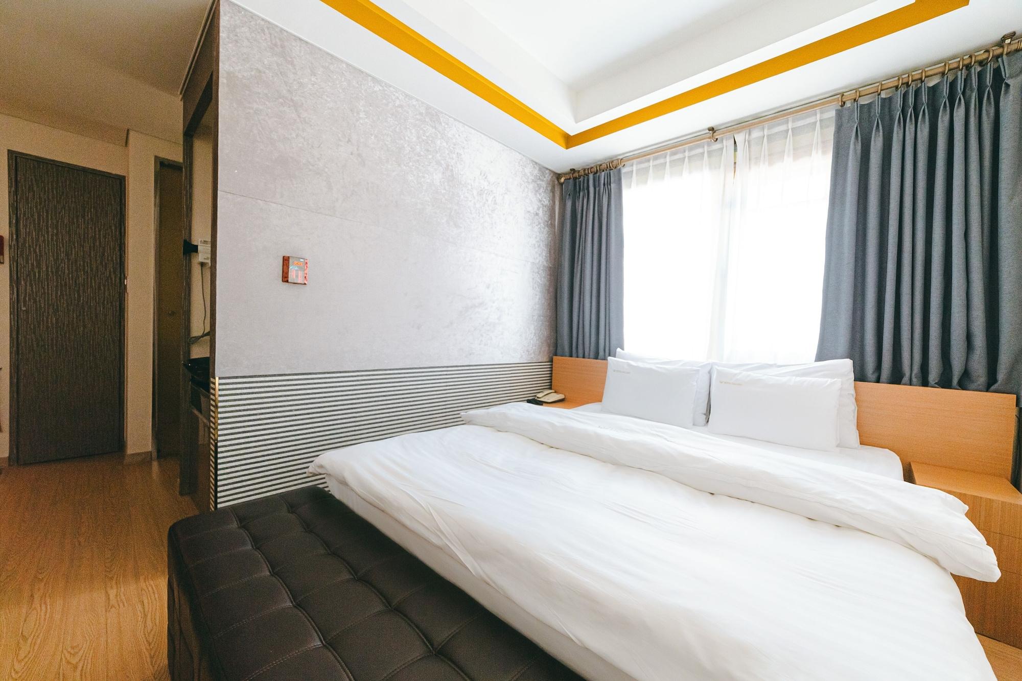 Gallery Tourist Hotel Thongjong Kültér fotó