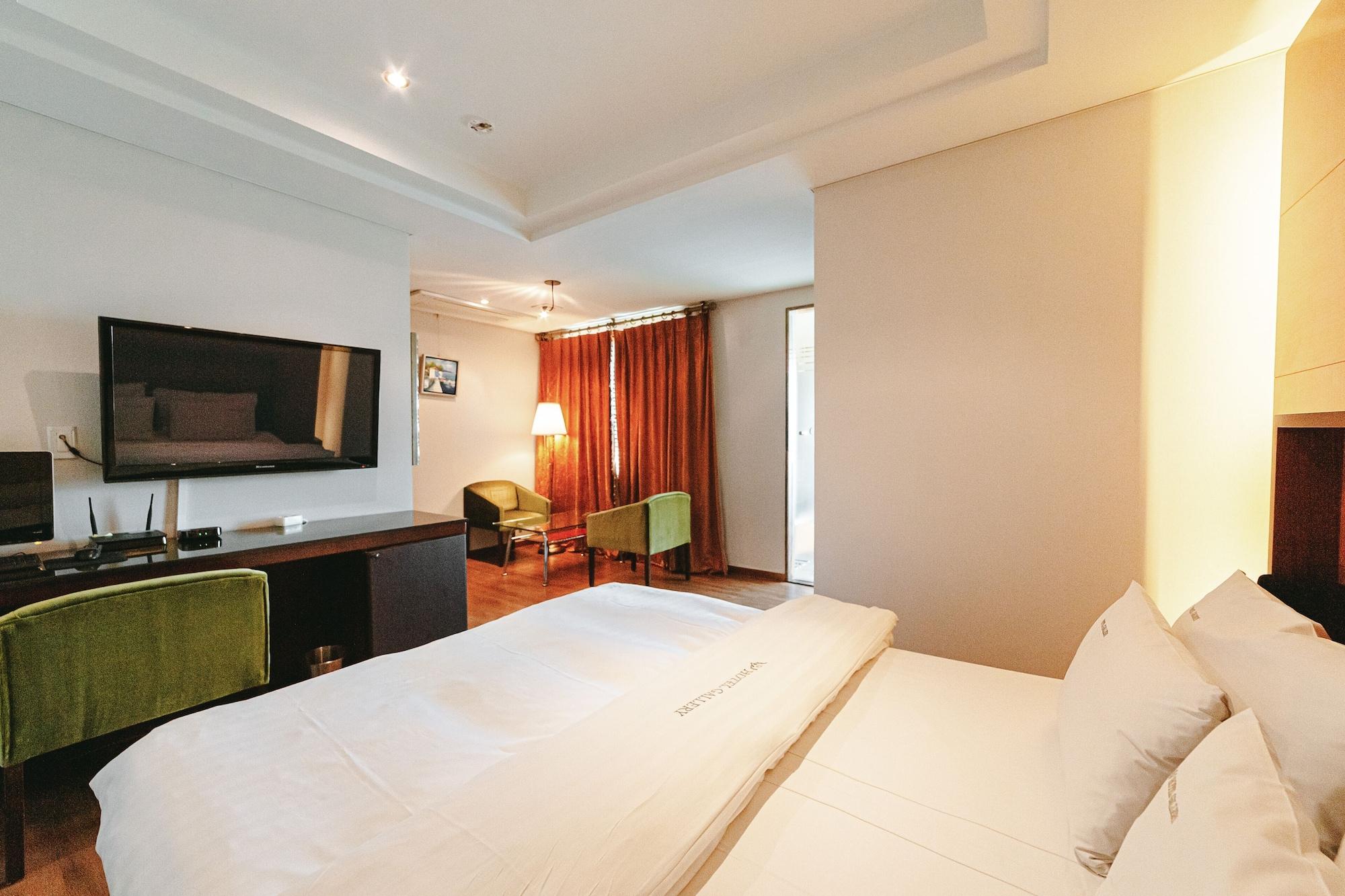 Gallery Tourist Hotel Thongjong Kültér fotó