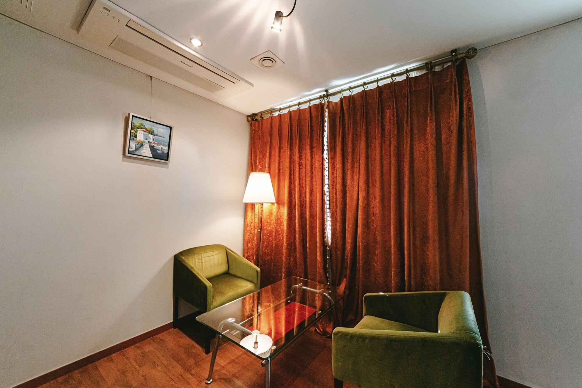 Gallery Tourist Hotel Thongjong Kültér fotó