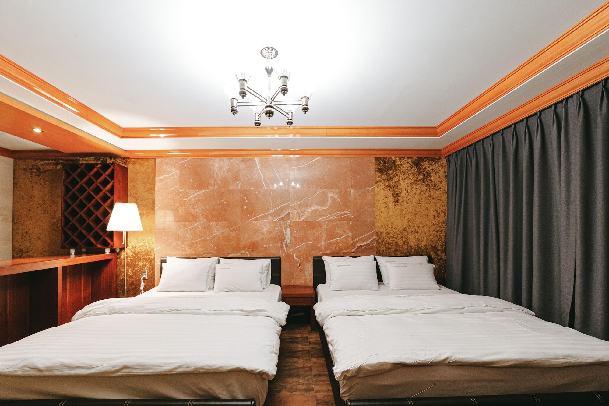 Gallery Tourist Hotel Thongjong Kültér fotó