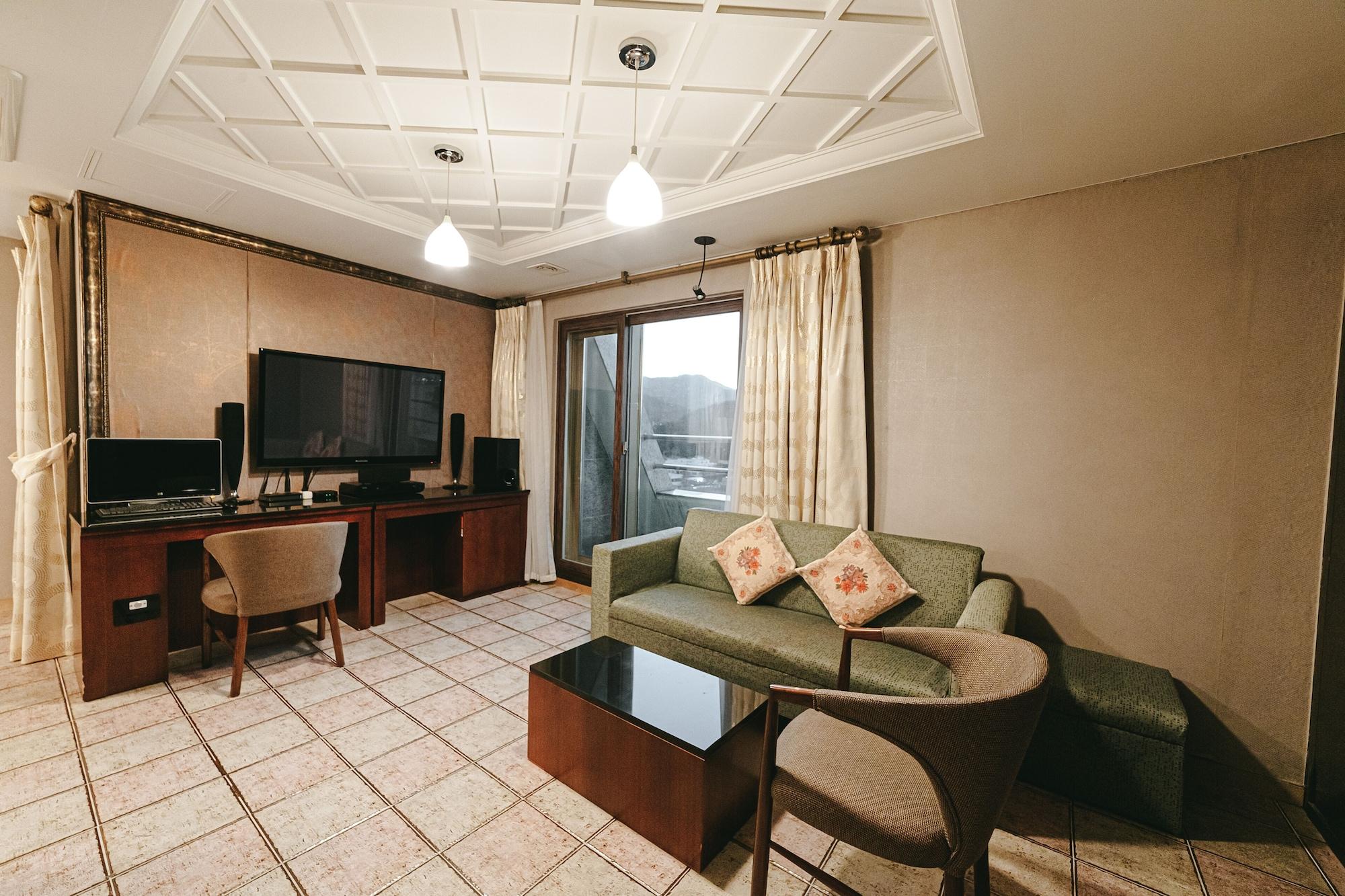 Gallery Tourist Hotel Thongjong Kültér fotó