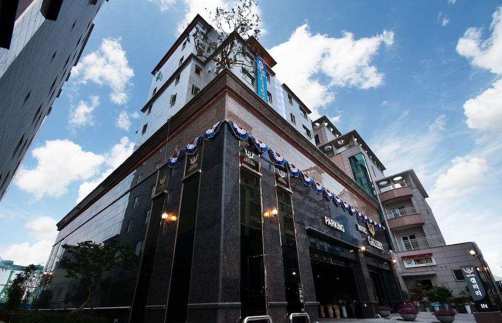 Gallery Tourist Hotel Thongjong Kültér fotó