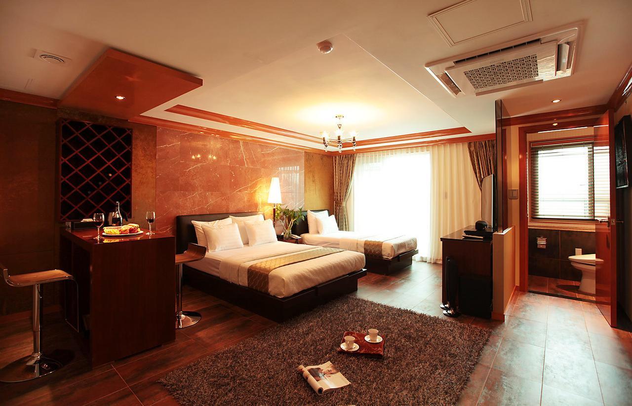 Gallery Tourist Hotel Thongjong Kültér fotó